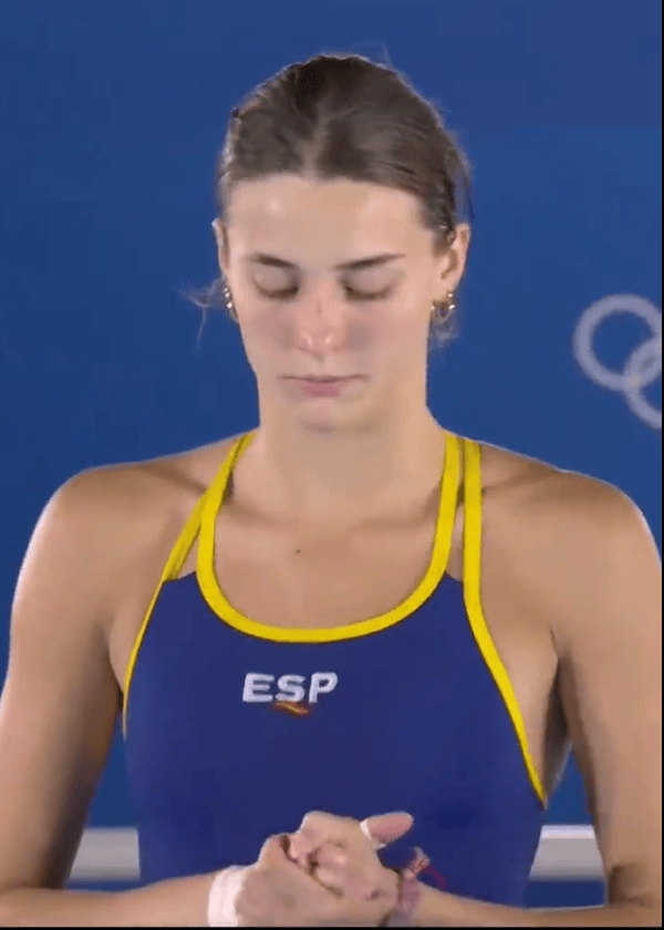 西班牙游泳选手在比赛中发挥出色