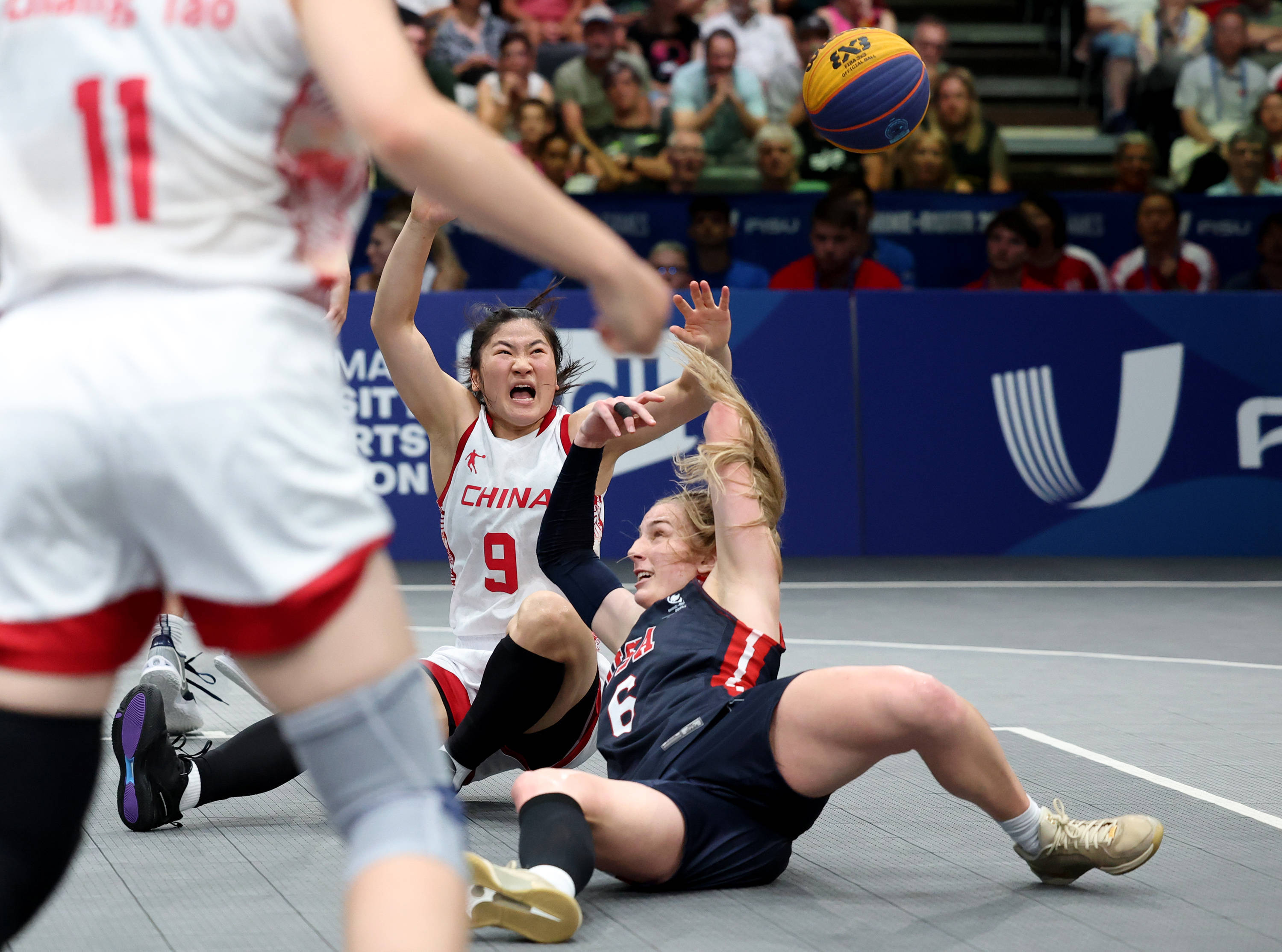 篮球女子半决赛美国队大胜晋级决赛