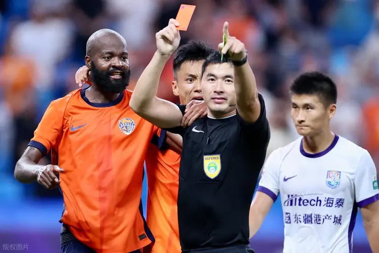 关于上港凭借伊哈洛进球，击败申花暂领中超的信息