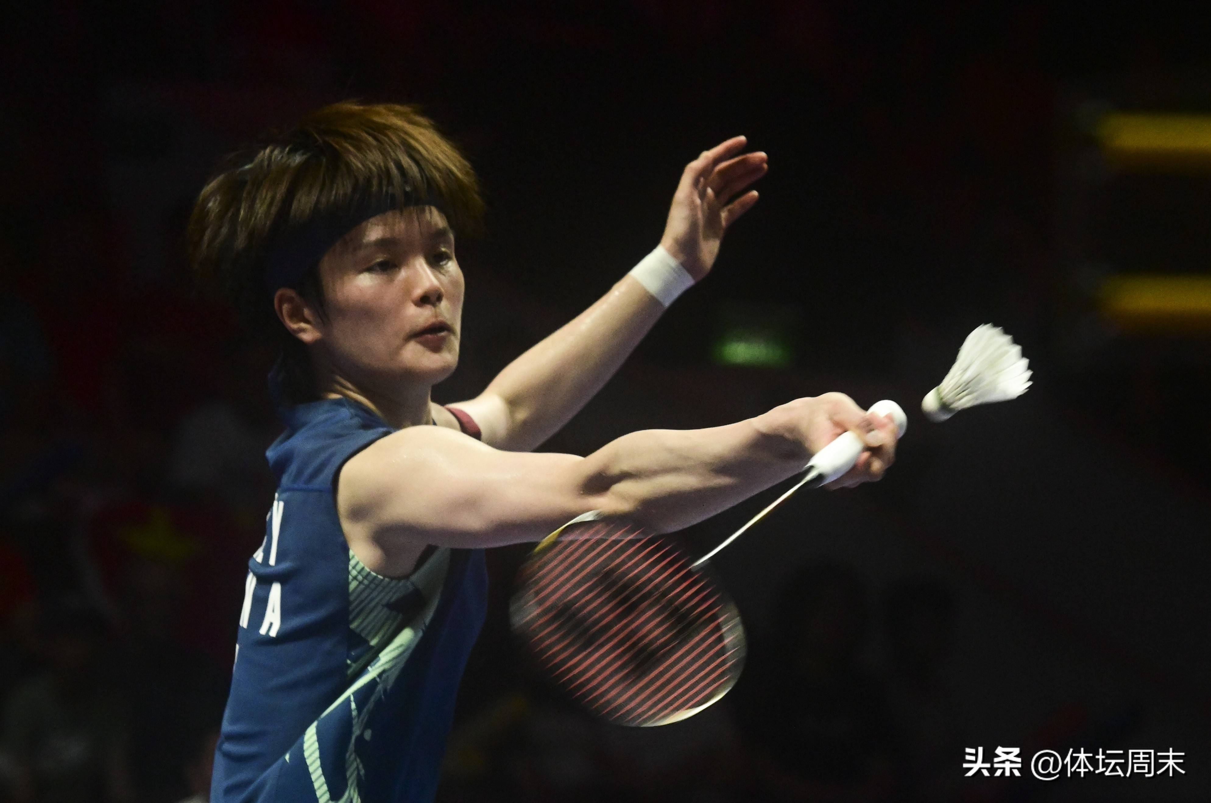 印尼选手斩获羽毛球比赛金牌