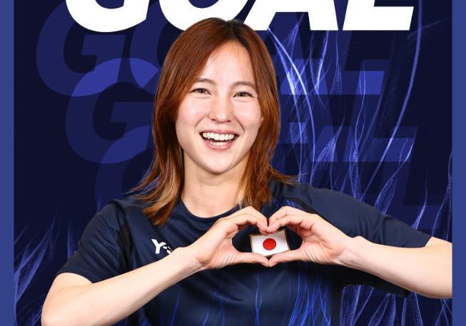 日本女足队员获得最佳运动员奖