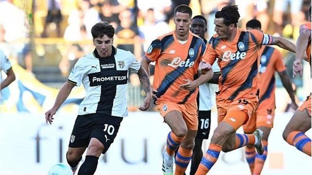 帕尔玛不敌那不勒斯,球队困境依然 帕尔玛不敌那不勒斯,球队困境依然