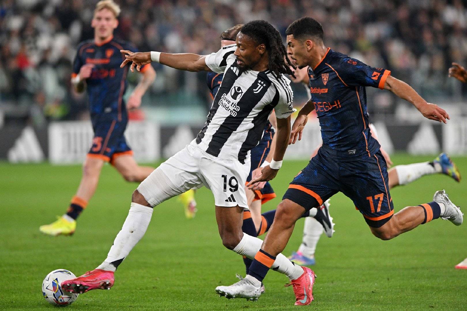 尤文图斯俱乐部采取措施以适应新赛季挑战的简单介绍