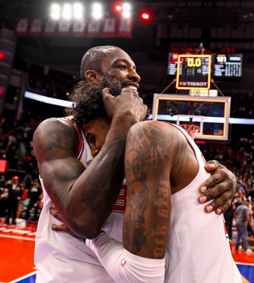 76人主场击败国王，取得三连胜的简单介绍