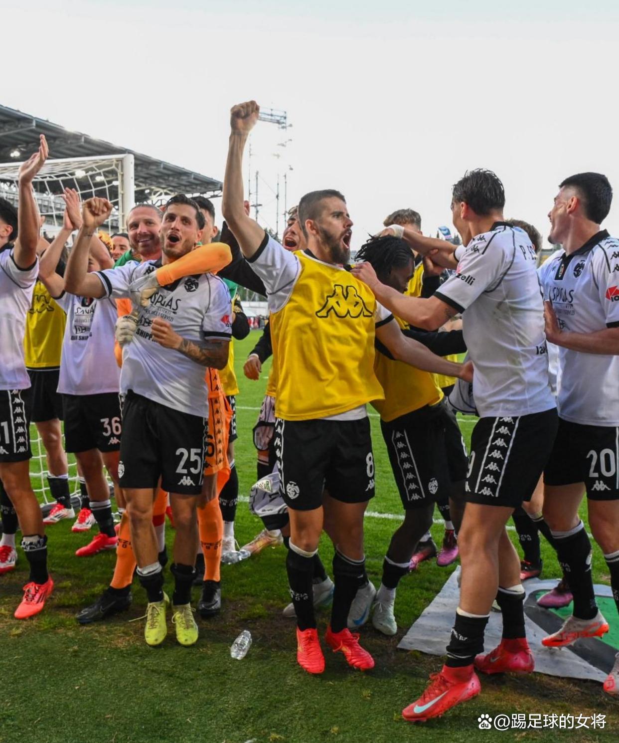 关于佛罗伦萨客场2-1战胜桑普多利亚，取得关键胜利的信息