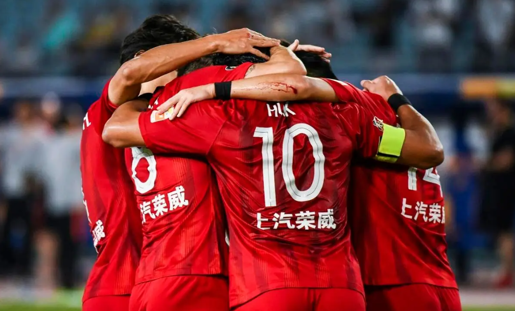 包含劲敌相逢，亚洲足球豪门再发威的词条