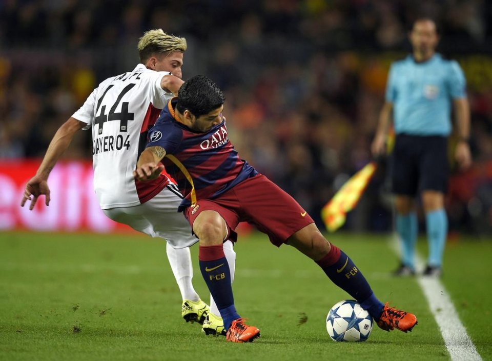 包含奥萨苏纳主场-战平莱加内斯，难分胜负的词条