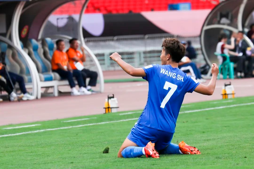 亚洲女足挑战国际赛场，勇往直前取得胜利的简单介绍